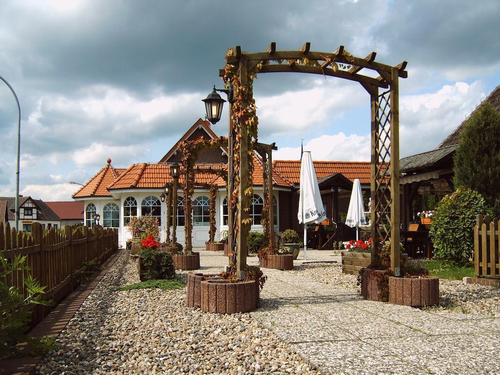 Hotel -Winterfelder Hof Apenburg-Winterfeld Extérieur photo